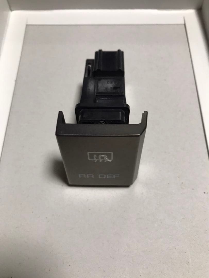 早い者勝ち!R31スカイライン　DEFスイッチ中古