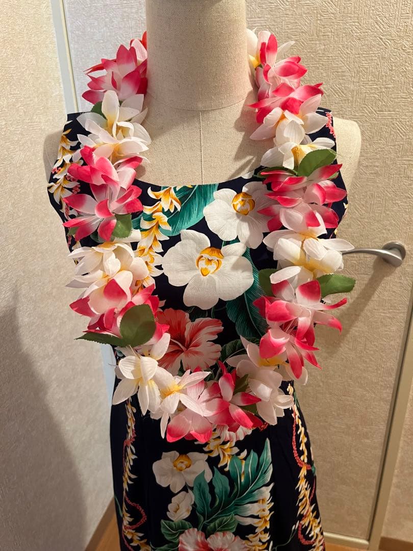 【未使用】ハワイアンドレス(ムームー ) 花柄ネイビーマーメイドラインドレス
