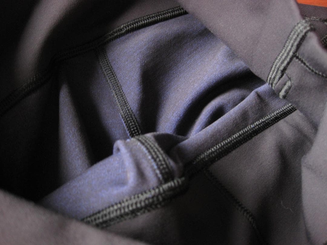 【限定品レア】 ルルレモン　レギンス　黒×青