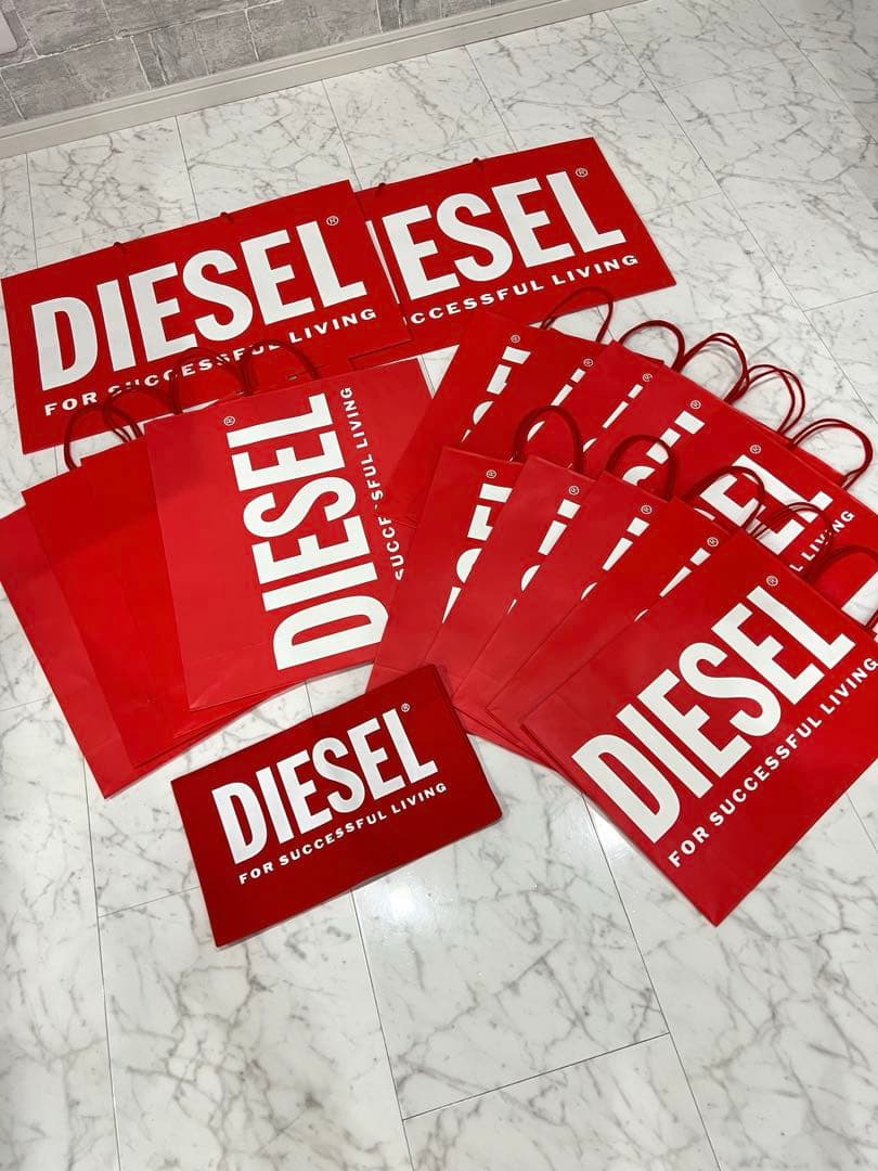 最終値下げ‼️《DIESEL》ショッパー袋 ショッピングバッグ 赤色 17枚セット