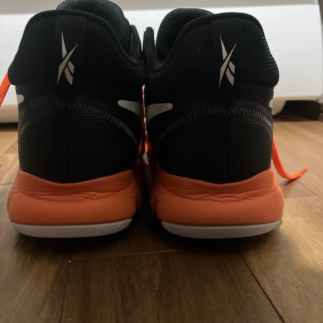 シューズ(男性用) Reebok ZIG BUCKETS