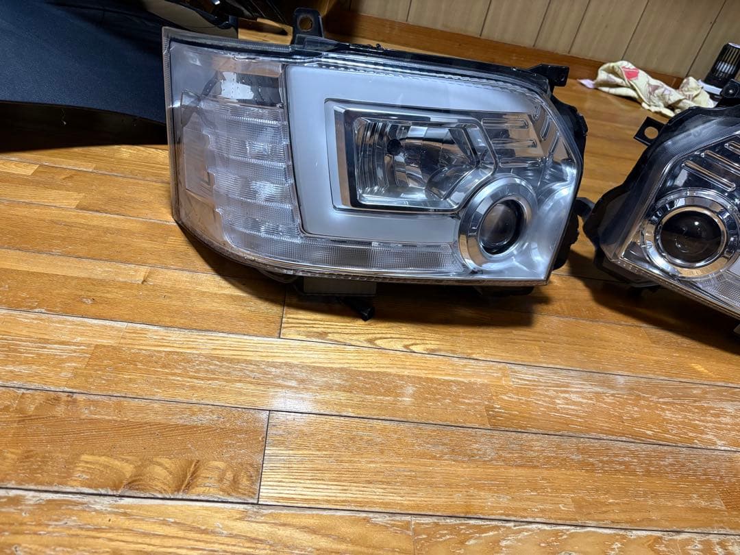200系ハイエース　ＬＥＤヘッドライト