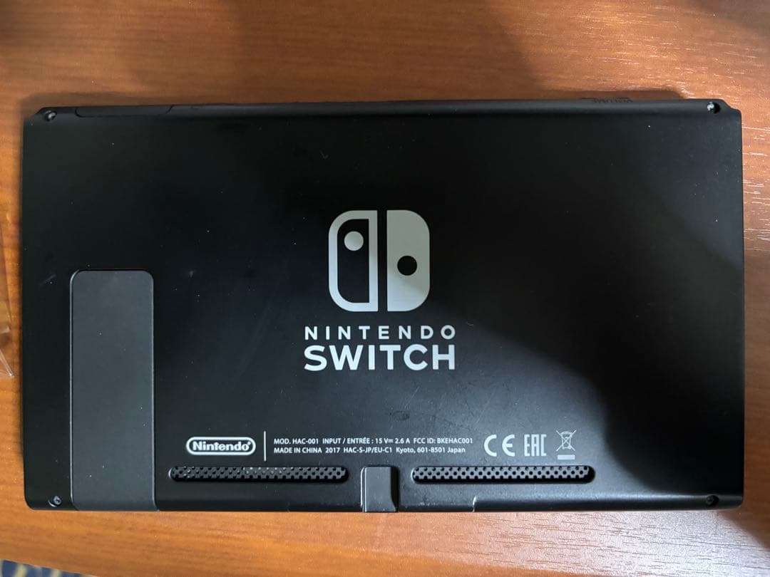 【中古品】ニンテンドースイッチ本体 + Joy-Con２セット+その他付属品