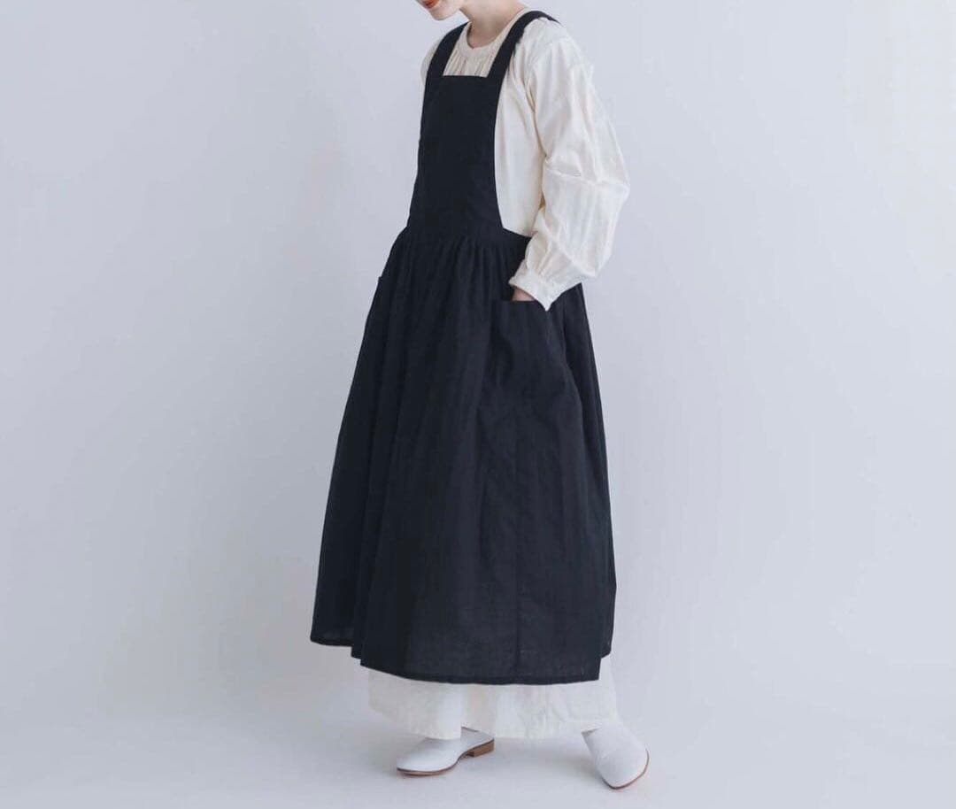 【新品タグ付き】kurasukoto おめかしエプロン コットンリネン ブラック