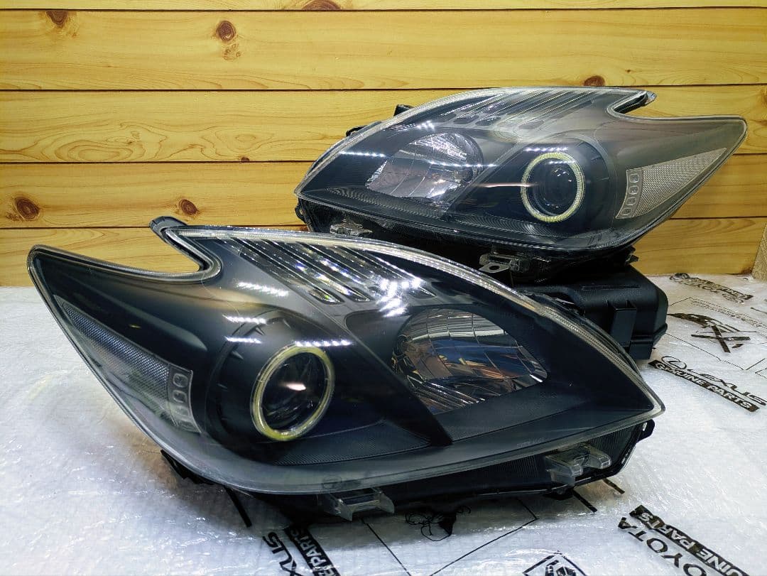 30プリウス ヘッドライト イカリング インナーブラック ZVW30 黄ばみ無し