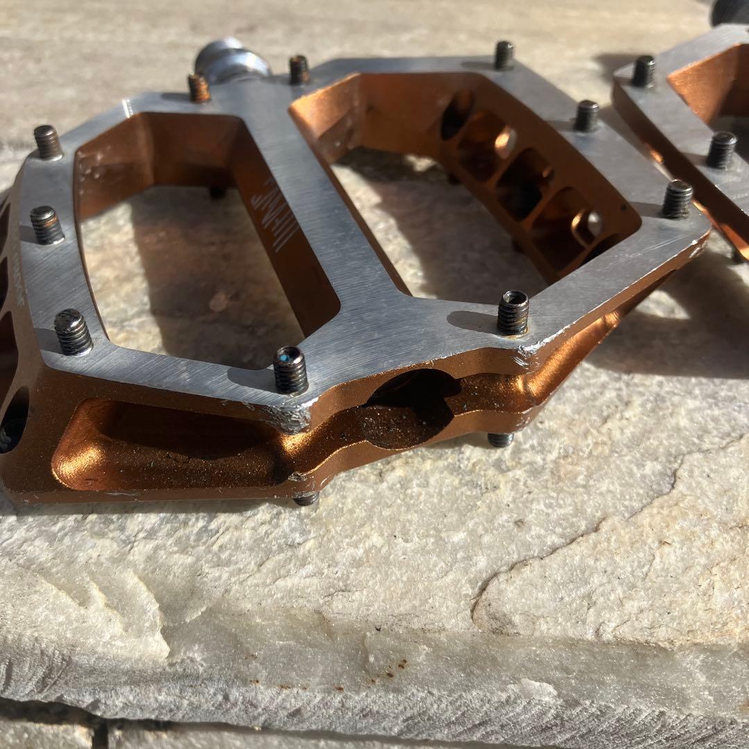 NUKEPROOF フラットペダル ブロンズカラー　SAMHILL MTB