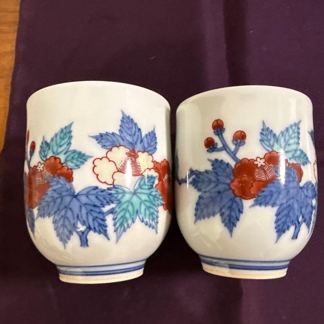 人間国宝 十三代今泉今右衛門作　錦葵絵組湯呑(夫婦湯呑み) 共箱/履歴あり