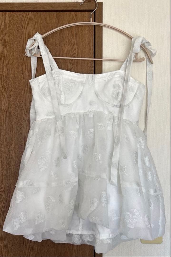 Lily Brown シアージャガードペプラムトップス