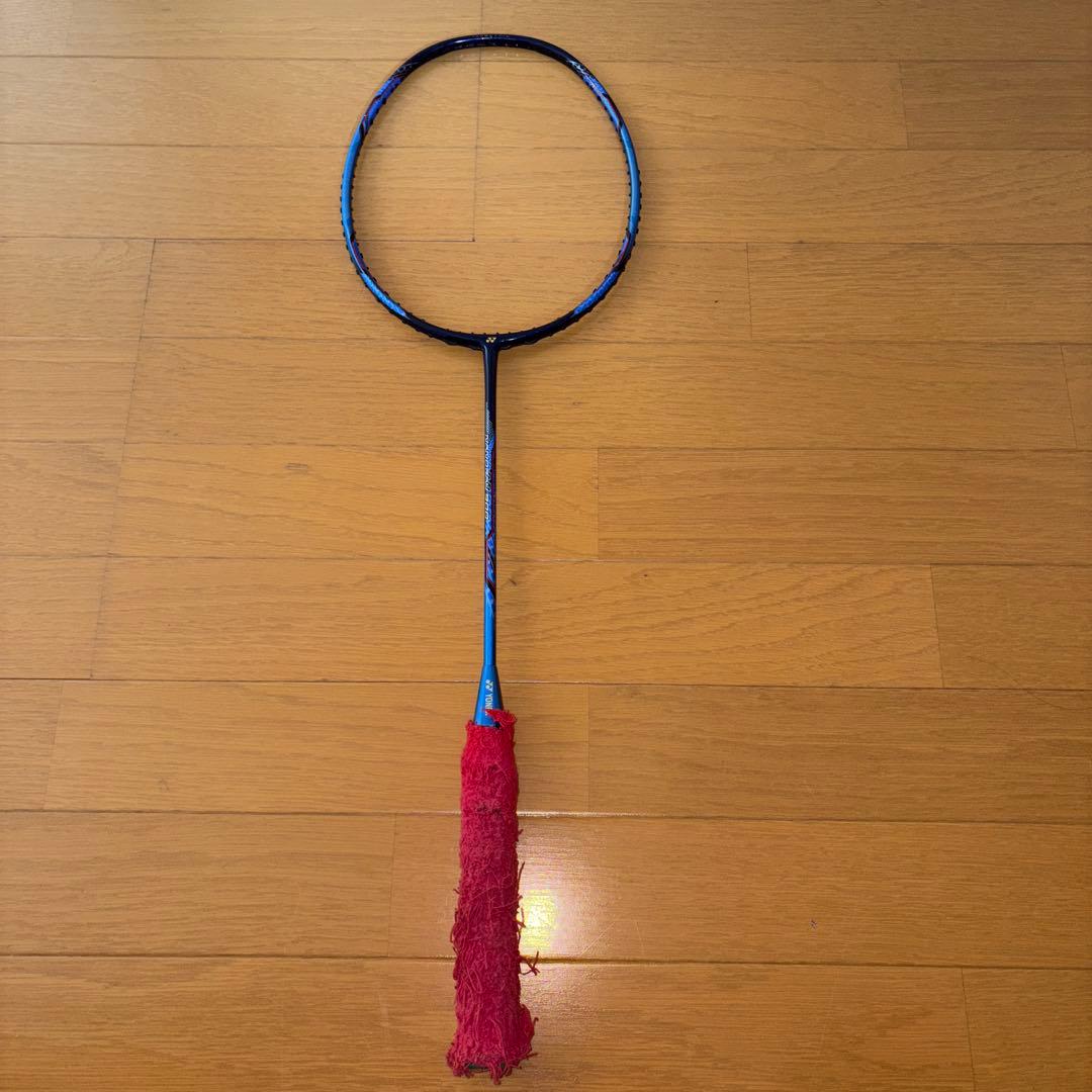 バドミントンナノレイ900ラケット
