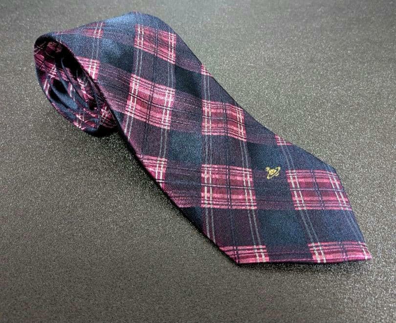 《ほぼ未使用》Vivienne Westwood ワインレッド ロゴ ネクタイ