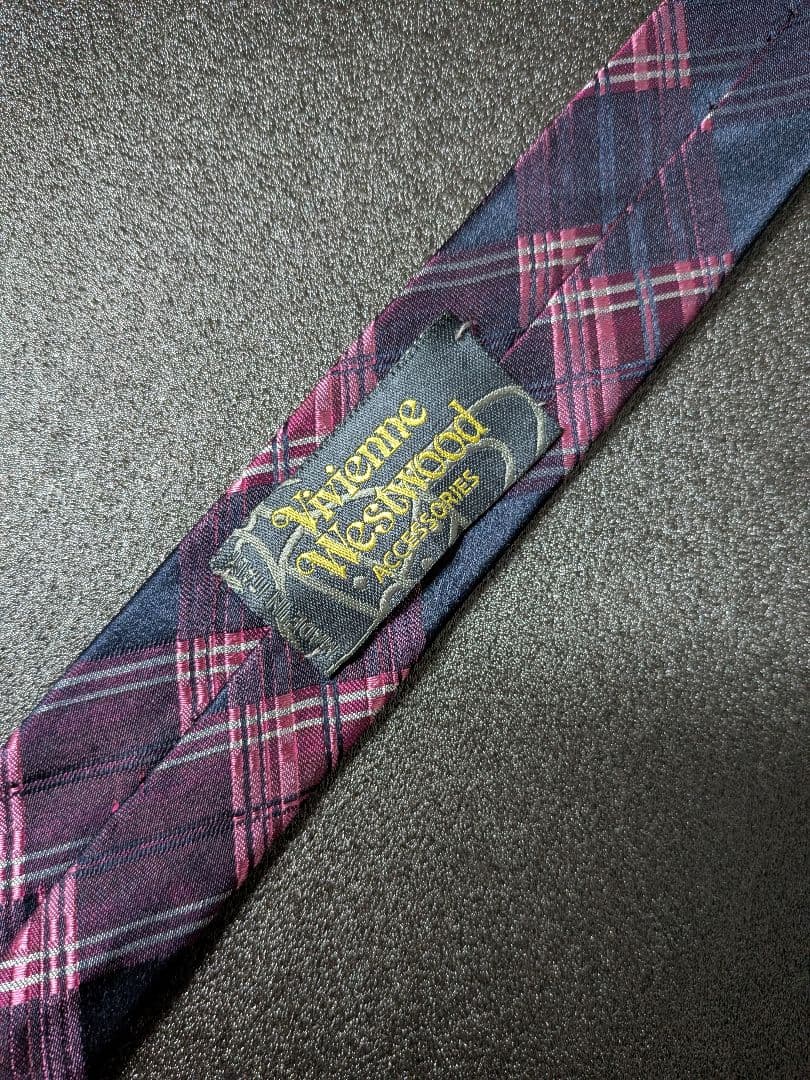 《ほぼ未使用》Vivienne Westwood ワインレッド ロゴ ネクタイ