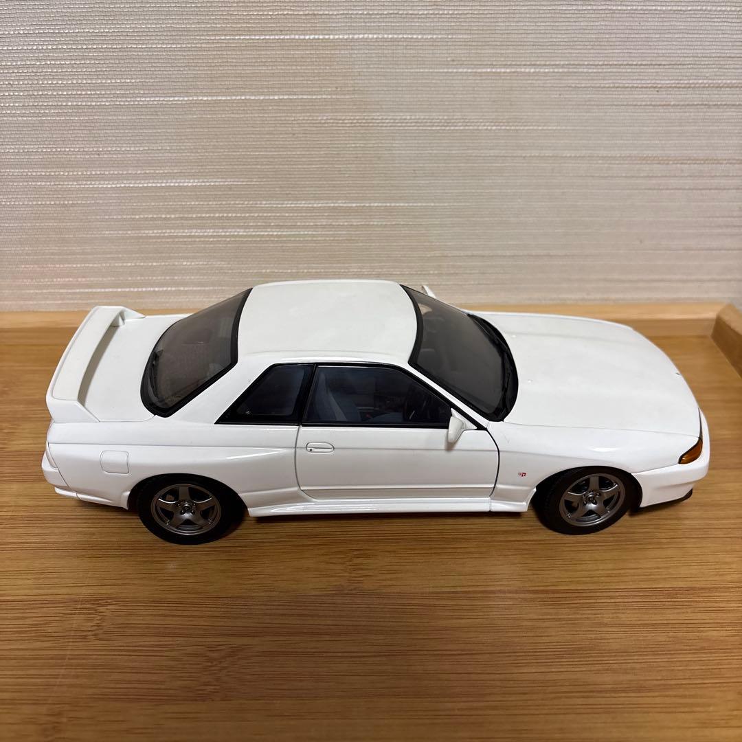 ミニカー 1/18 スカイライン GT-R BNR32 V-SPECⅡ ホワイト
