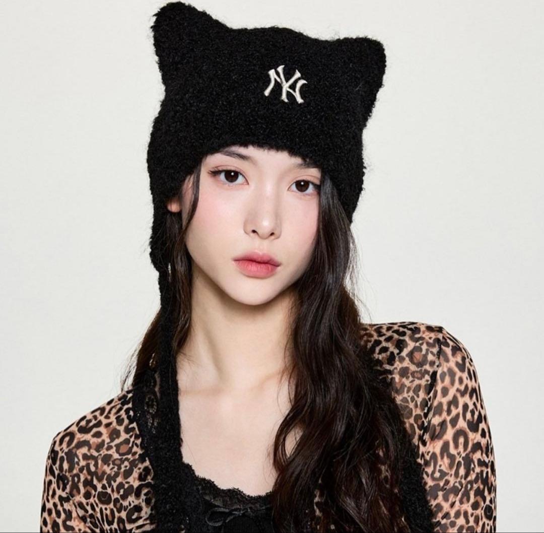 大人気❣️MLB Korea 黒 紐付き ビーニー 猫耳 韓国 カリナ着用