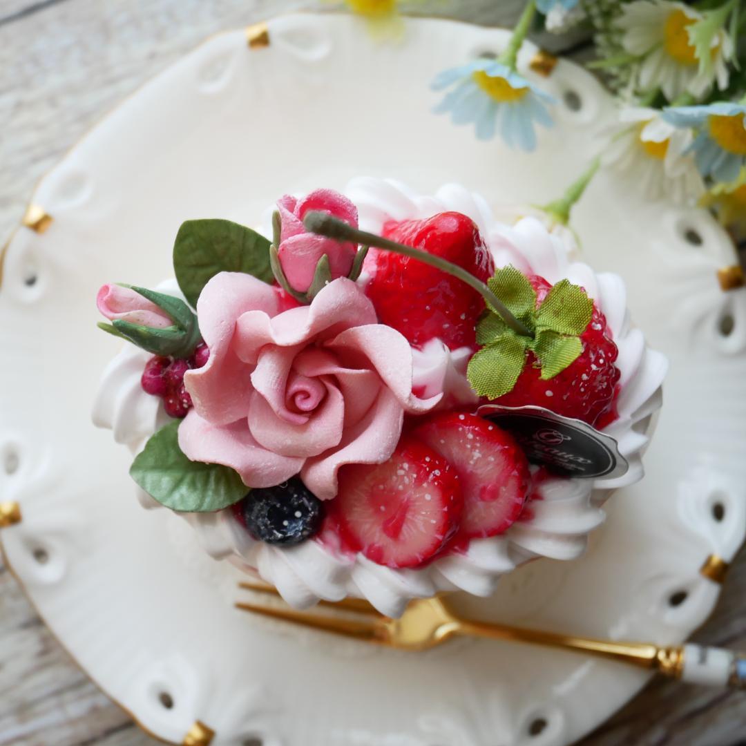 ◆フェイクスイーツ◆華やかローズ♬オーバル型♪苺のショートケーキ◆リアルサイズ◆