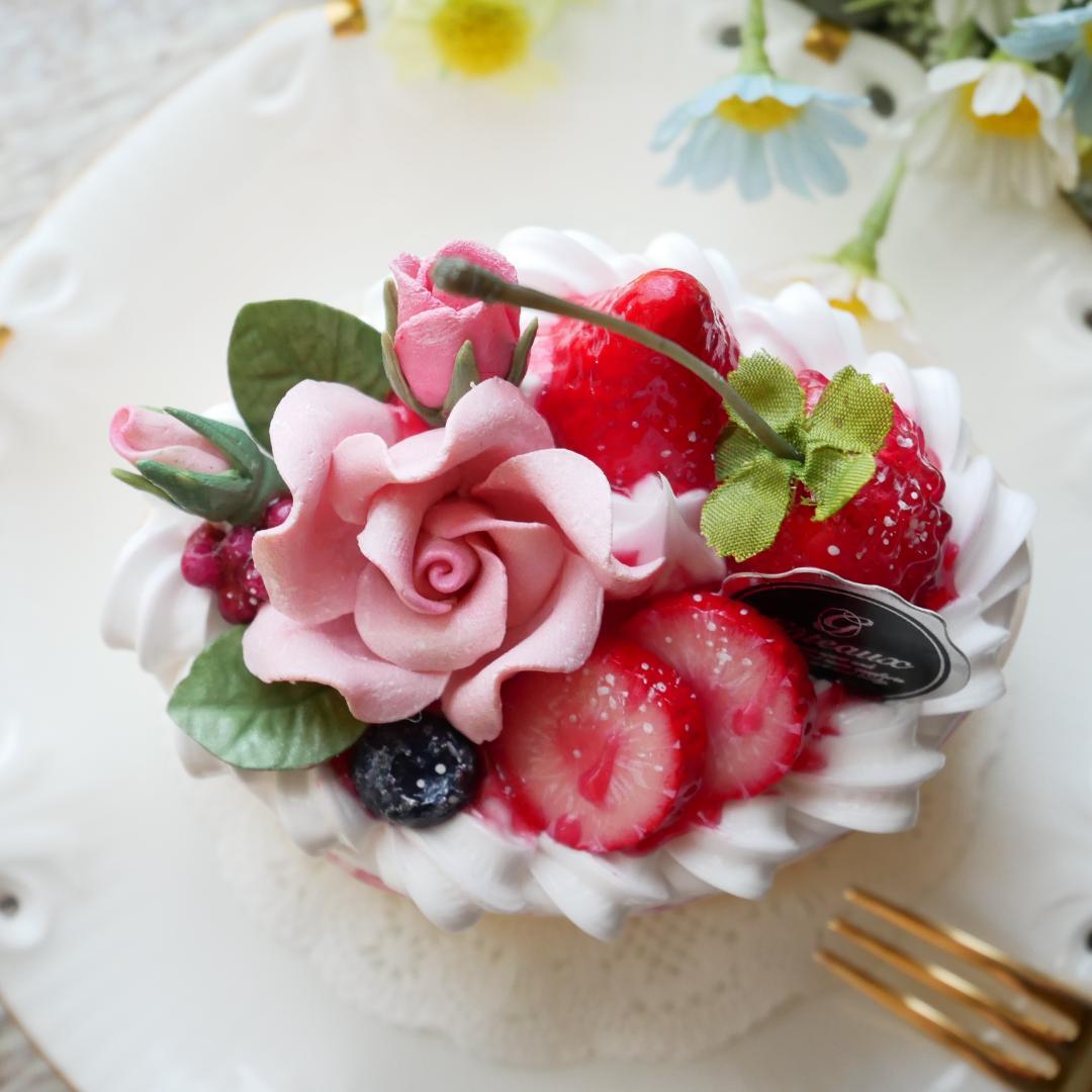 ◆フェイクスイーツ◆華やかローズ♬オーバル型♪苺のショートケーキ◆リアルサイズ◆