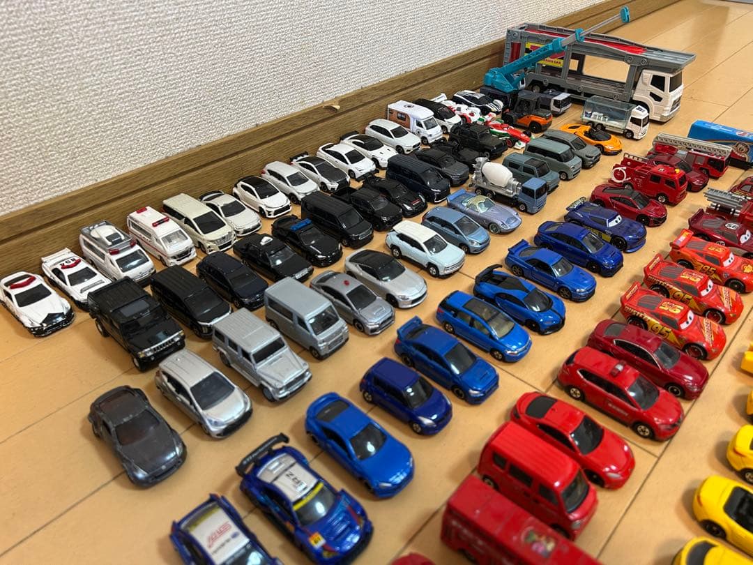 【トミカ100台以上】　５年以内の購入中心
