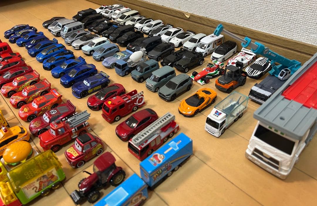 【トミカ100台以上】　５年以内の購入中心