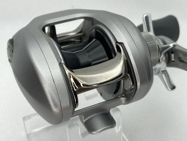 極上美品 ダイワ TD-Z 103H 箱付き 右ハンドル DAIWA