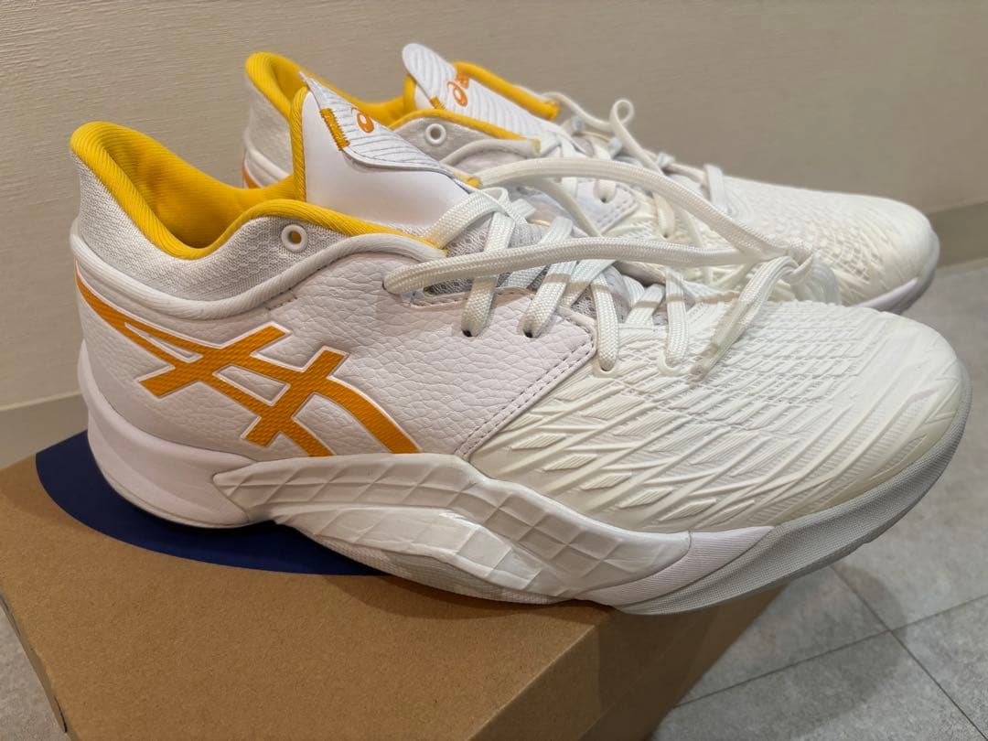 新品未使用　asics アンプレアルスロー　27.0cm