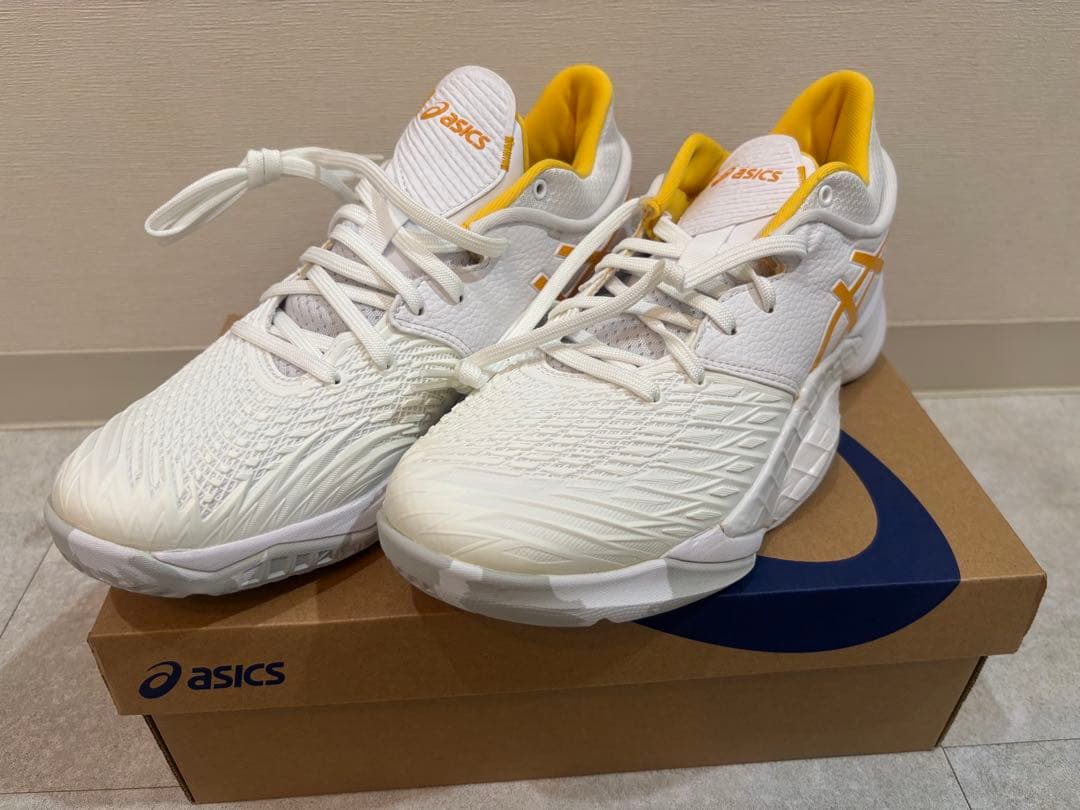 新品未使用　asics アンプレアルスロー　27.0cm