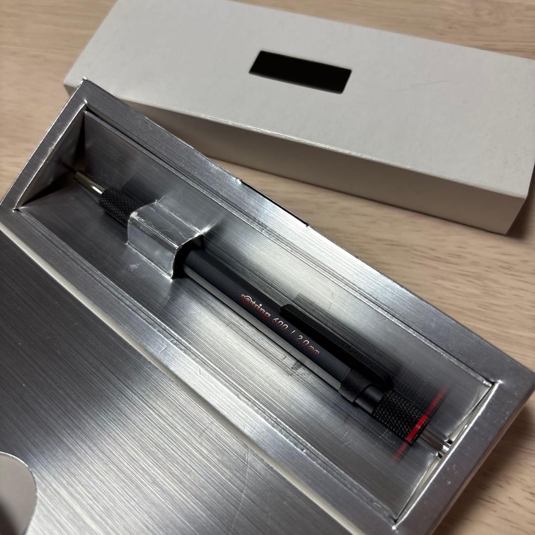 b*3様 rotring 600 2.0 ブラック