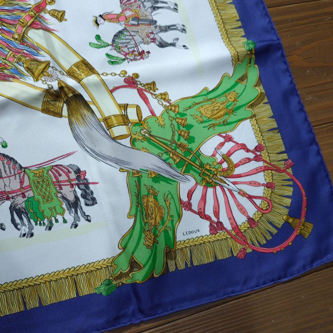 Hermès エルメス スカーフ カレ90 フランスとインドの馬装具