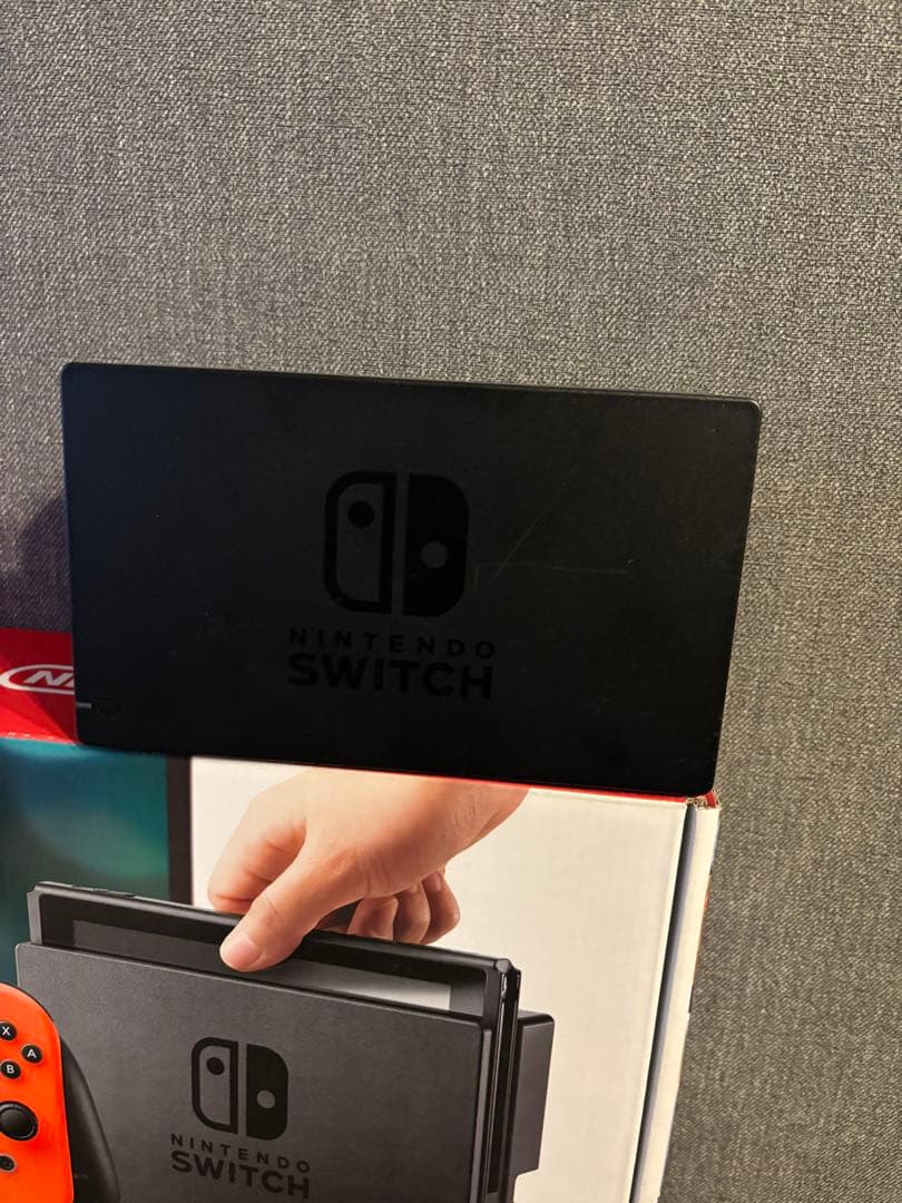 美品　Nintendo Switch Joy-Con ネオンブルー/レッド