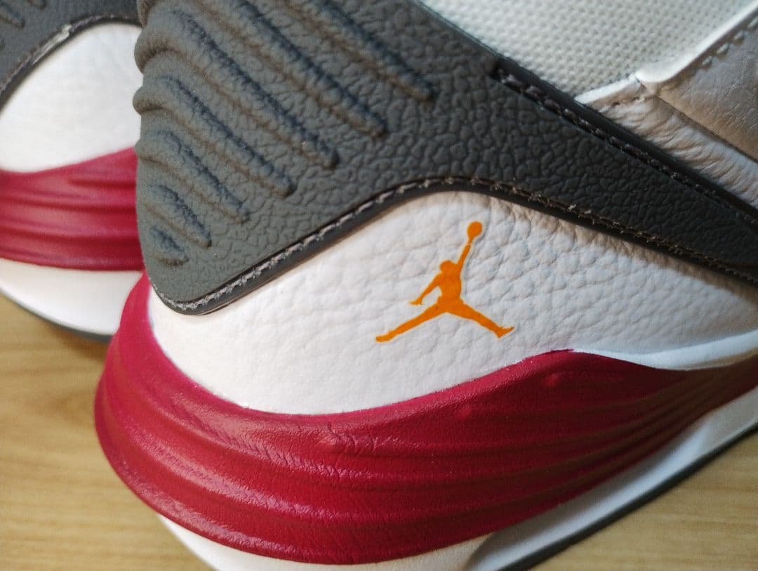 【新品未使用】Jordan MAX AURA 5 27.0cm