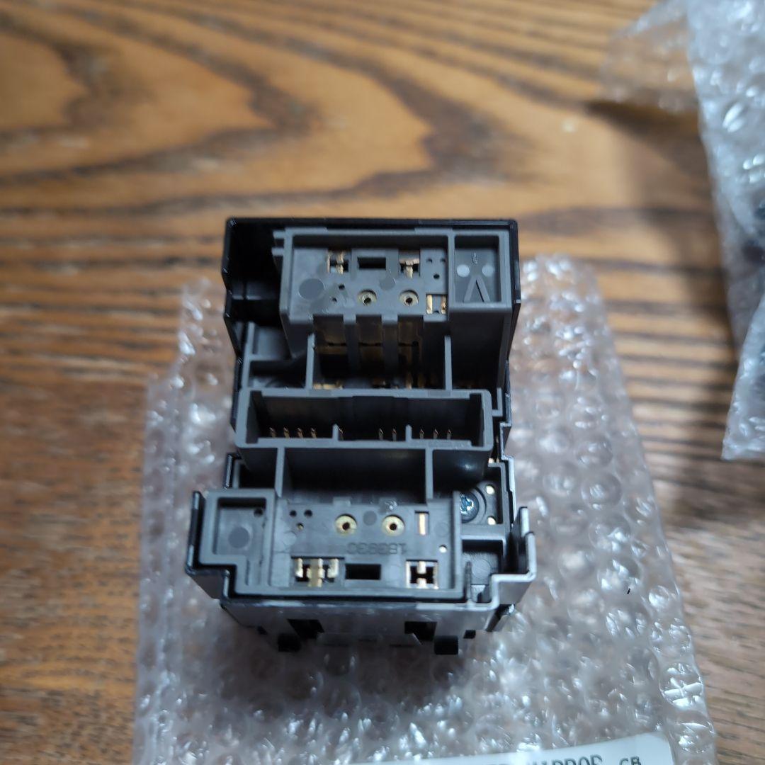 RAV4　マスター スイッチ ASSY 84040-12200 セット