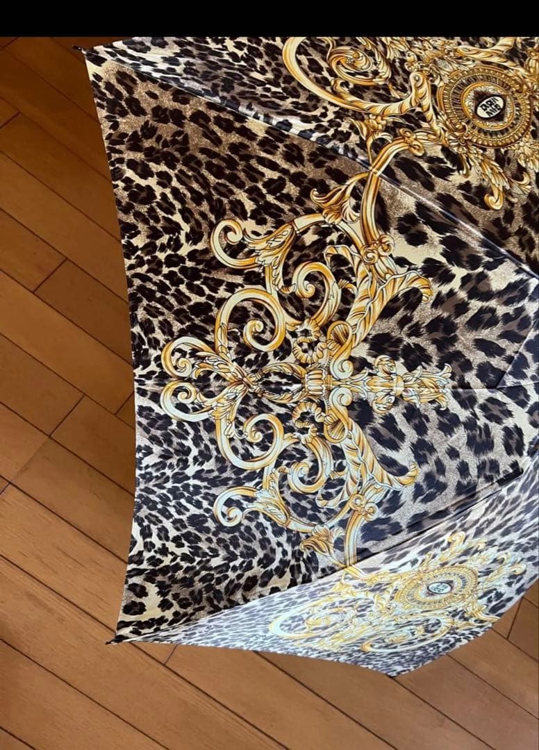 新品未使用　GIANNI VERSACE ジャンニヴェルサーチ 折りたたみ傘