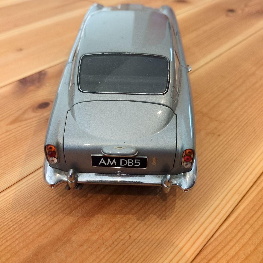 AUTOart 1/18 Aston Martin DB5 ダイキャストモデル