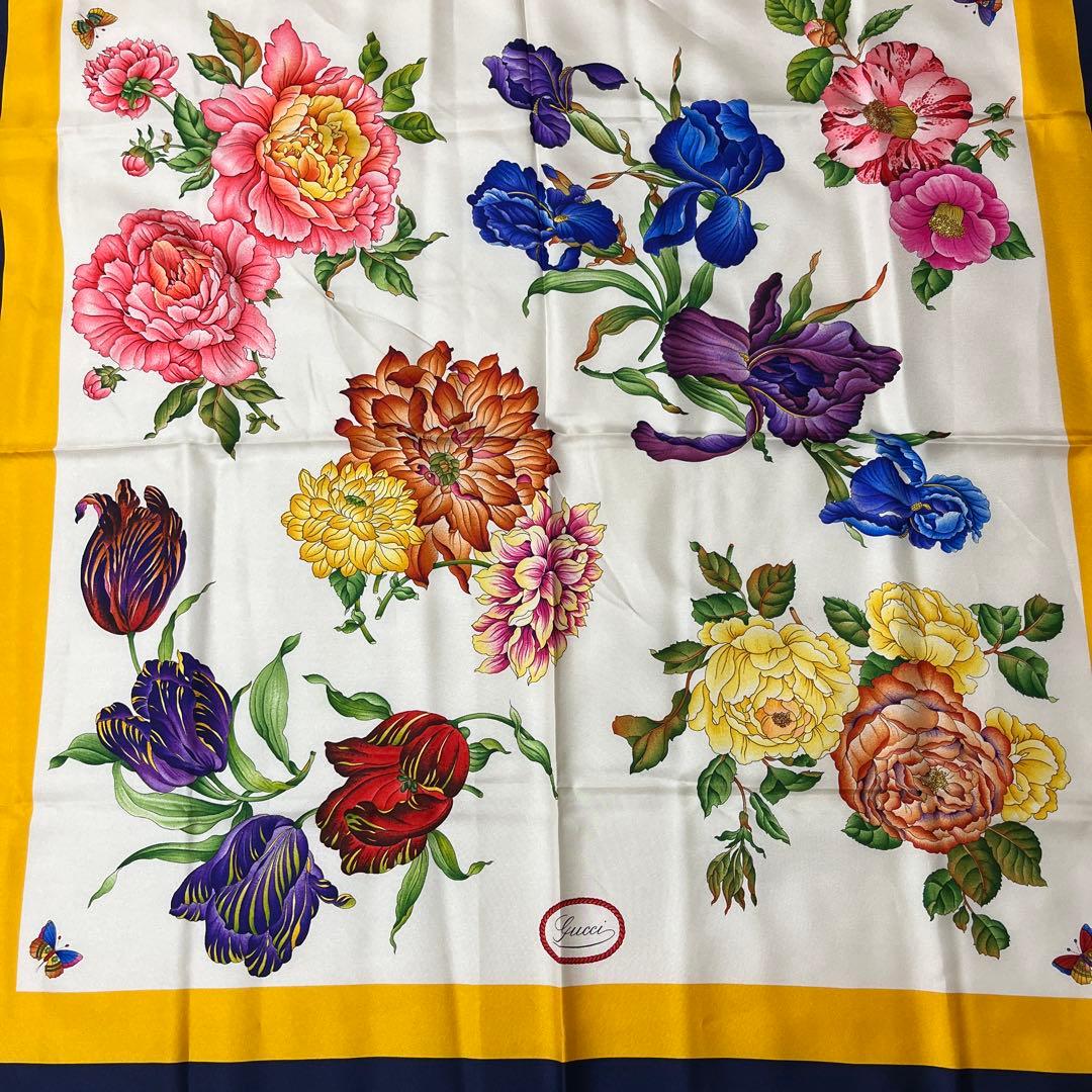 美品　フローラ　スカーフ　シルク　花柄　総柄　ヴィンテージ　オールドグッチ