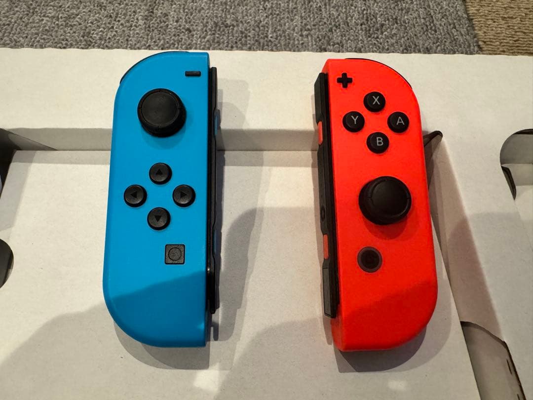 ［美品］Nintendo Switch 本体 (箱、付属品付き)