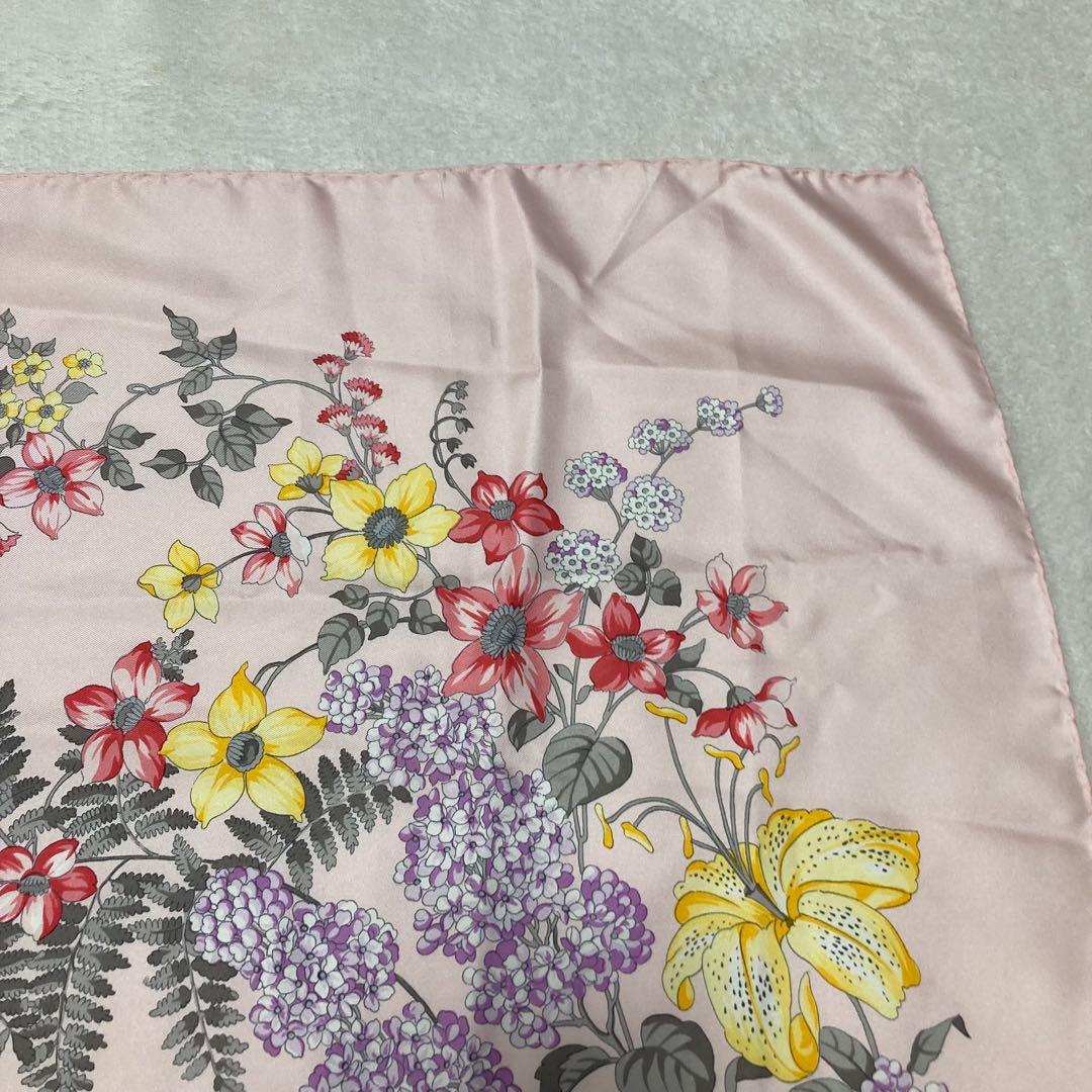 さやまめ Christian Dior シルク100% 花柄　大判スカーフ