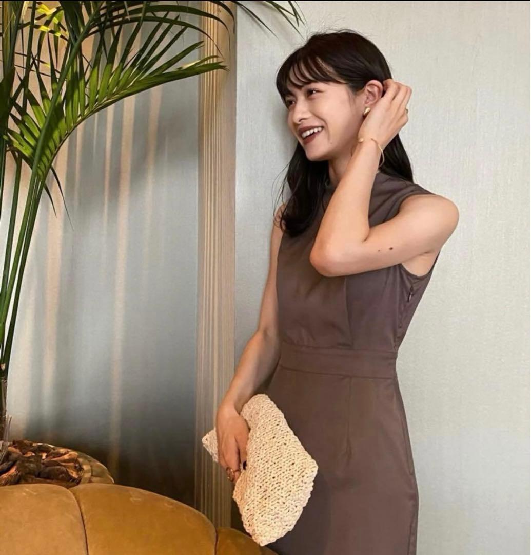 L'Or Mermaid Pleats Dress （カーキブラウン）