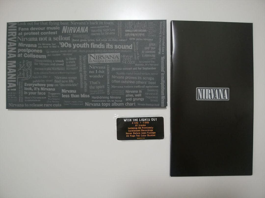 NIRVANA ニルヴァーナ WITH THE LIGHTS OUT 初回限定品