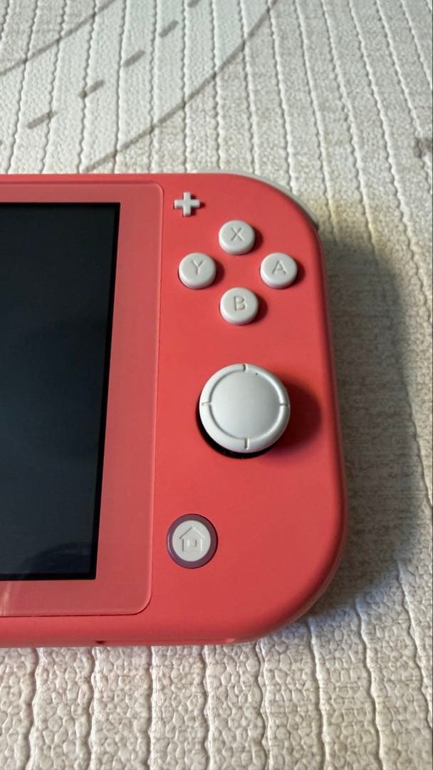 Nintendo Switch Lite コーラル 外箱あり 付属品あり　中古