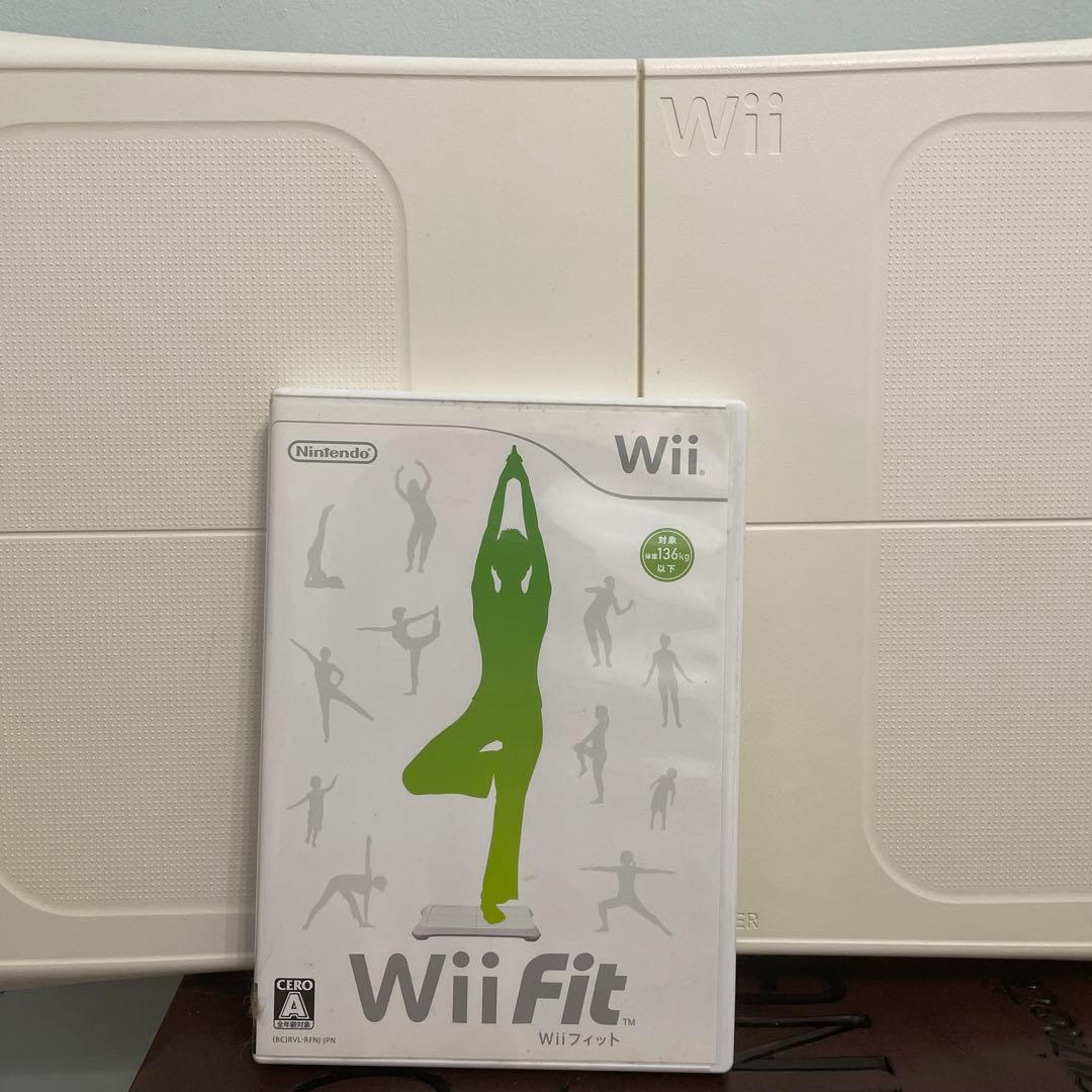 ニンテンドー　wiifit ウィーフィット　新品未使用品