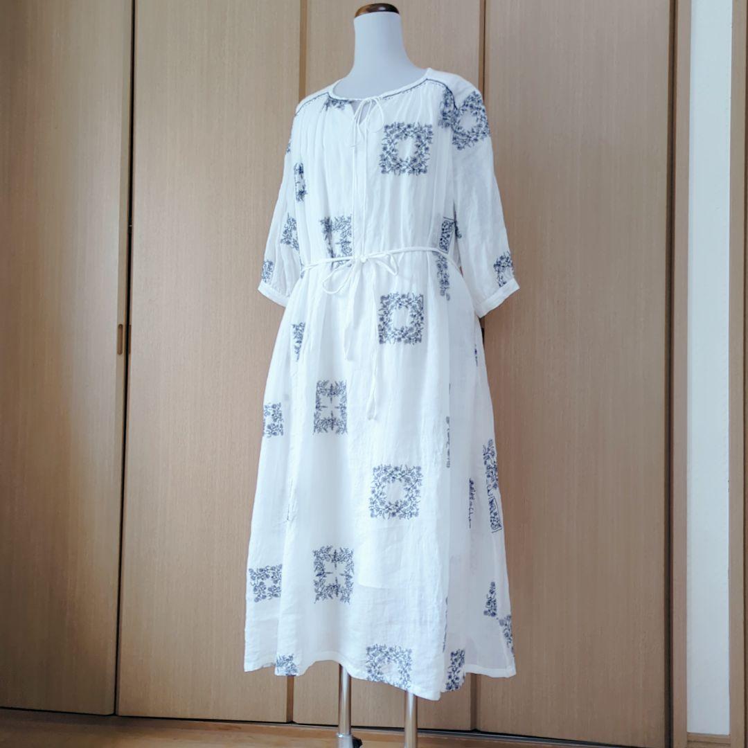 【美品】 センソユニコ MIC リネン100% 刺繍 ワンピース ベルト 清楚