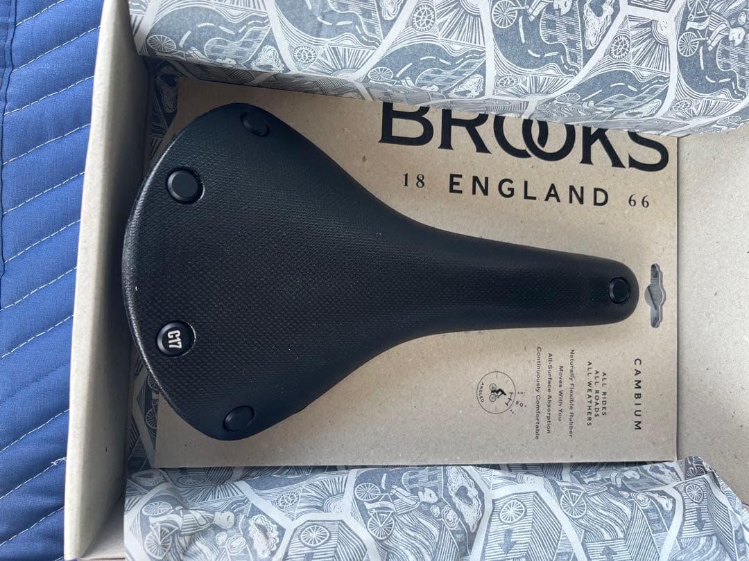 値引き中　Brooks Cambium17 (all weather)
