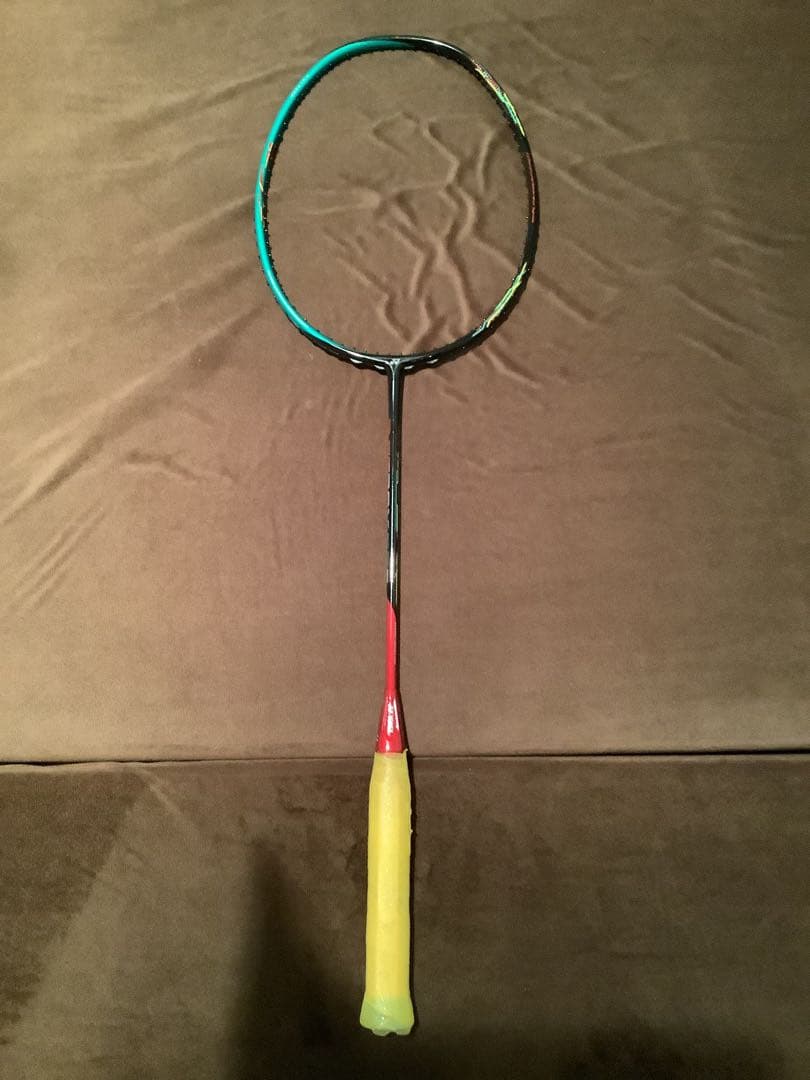 美品！廃盤品！ヨネックス　アストロクス88S 4UG5