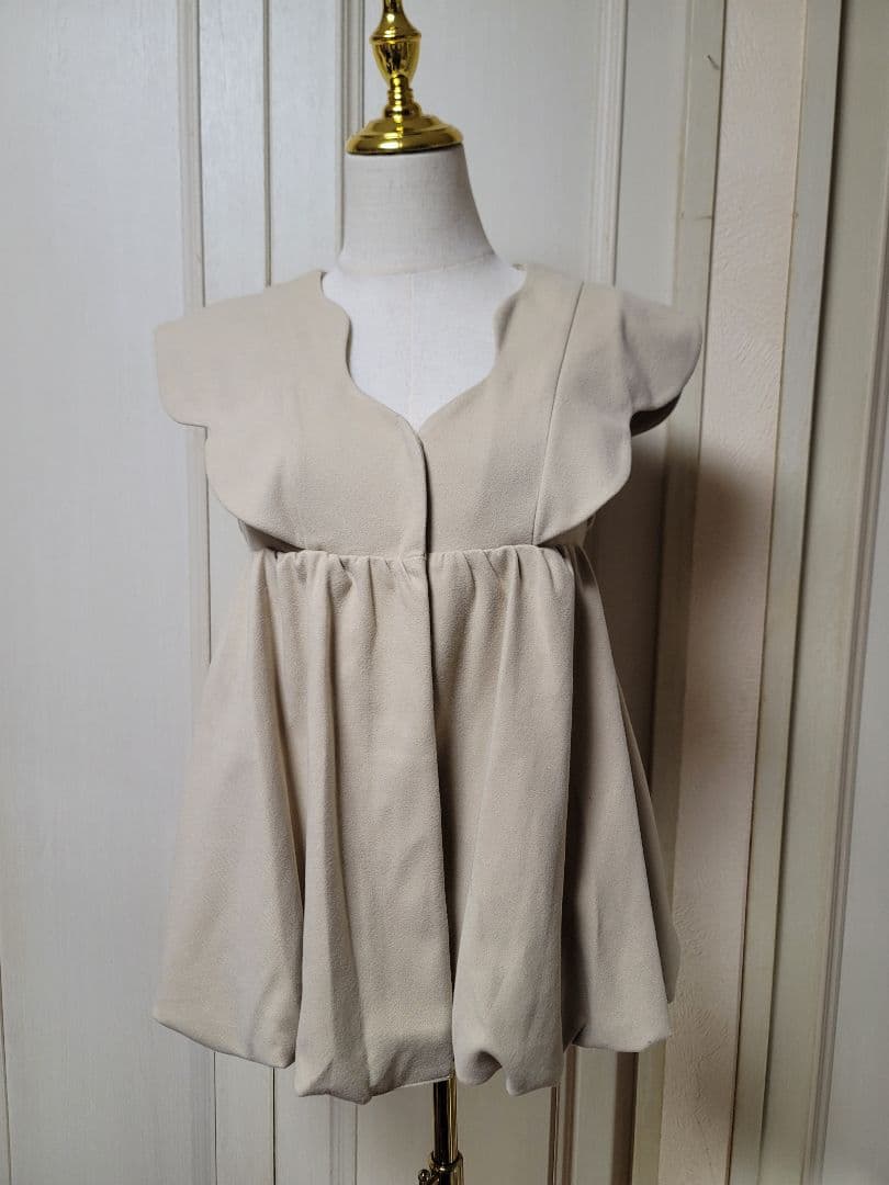 新品 euw ショートジレ ベージュ