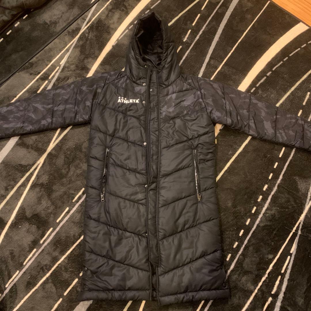 ATHLETAのベンチコート