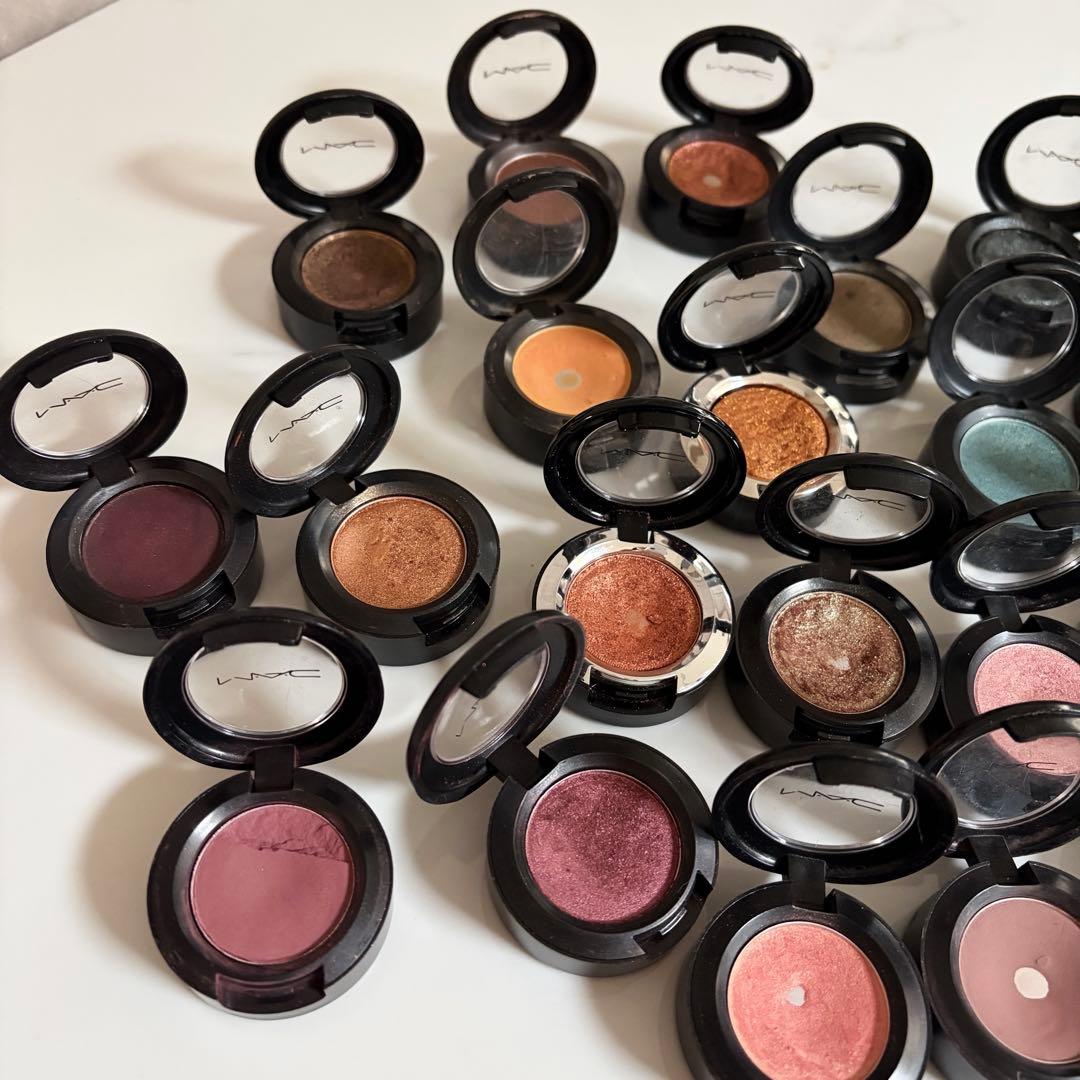 m*a様 MAC アイシャドウ 22個セット