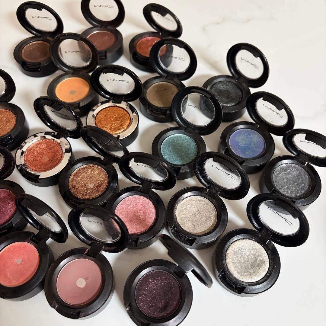 m*a様 MAC アイシャドウ 22個セット