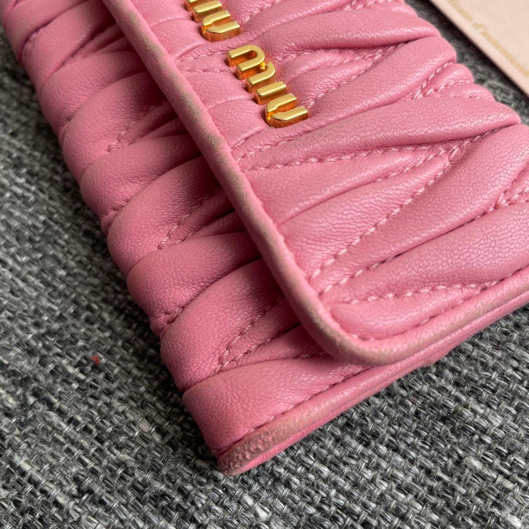 miu miu 三つ折り財布 ピンク