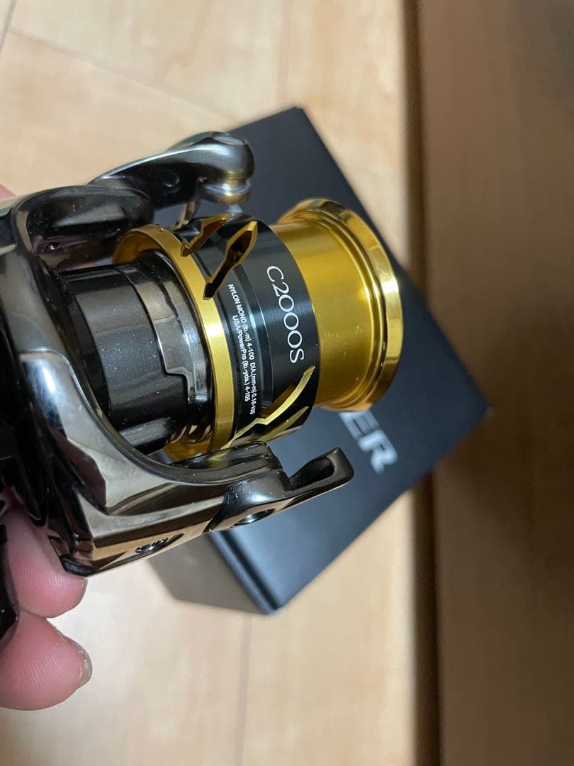 リール SHIMANO 20TWIN POWER C2000S
