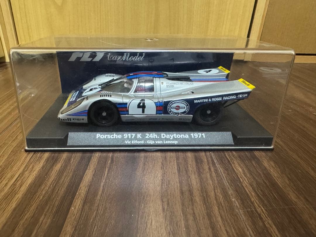 スロットカー　FLY ポルシェ917k デイトナ24h マルティニカラー