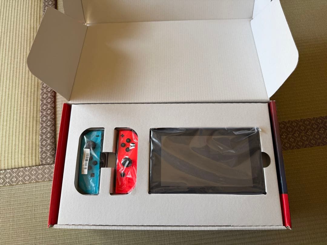 Nintendo Switch 本体 青/赤