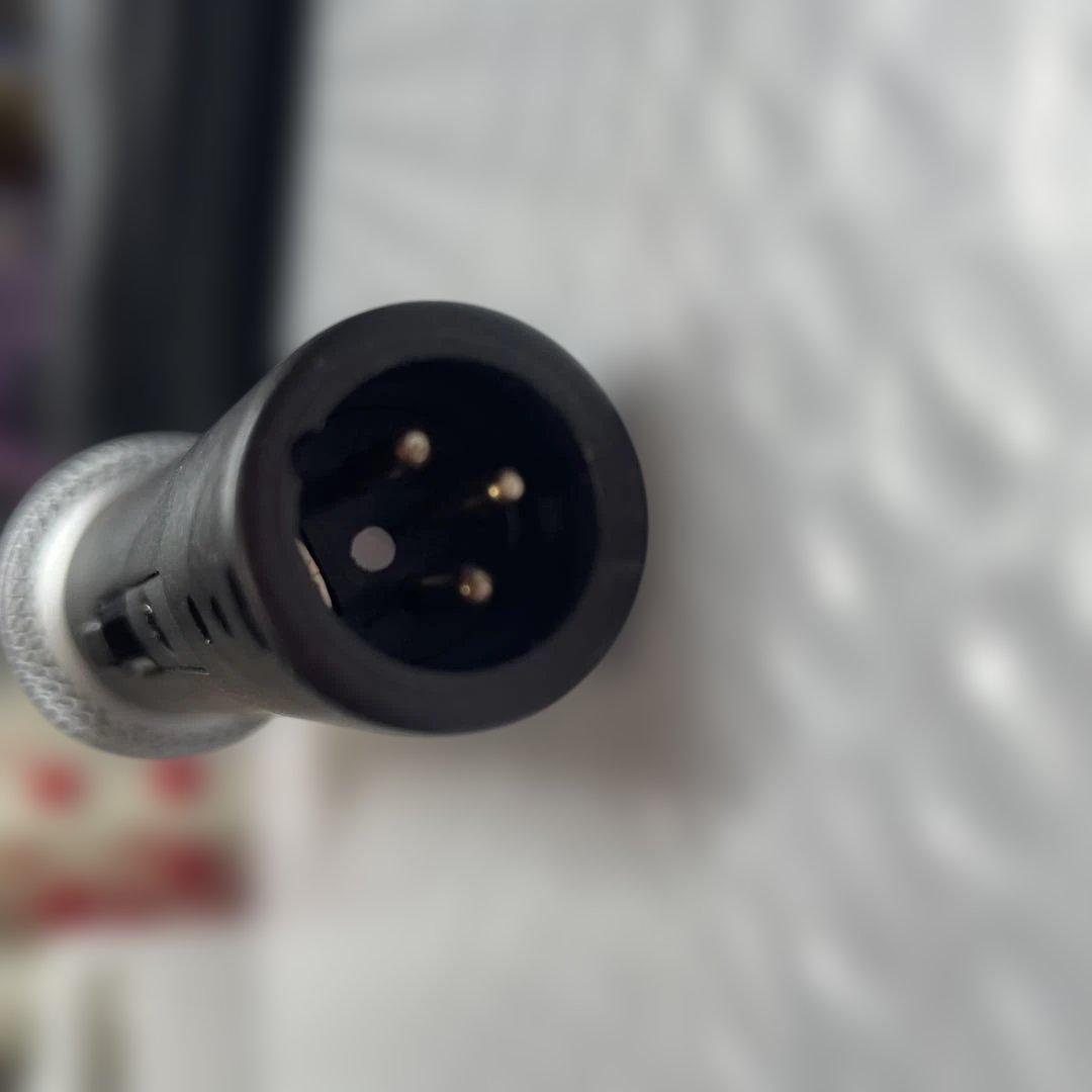SHURE SM58 ボーカル用ダイナミック　マイクロホン